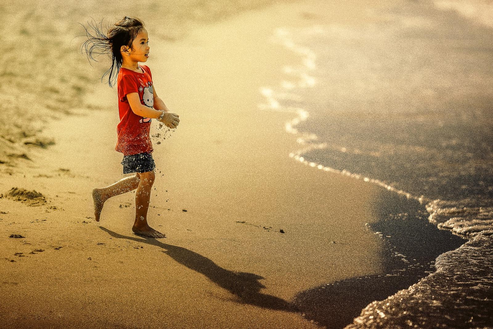 Hãy dang tay đón lấy cuộc sống này (Ảnh: Unsplash)